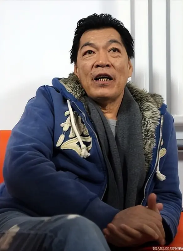 大傻去世15年后，儿子入狱孙子身亡，王晶爆料往事：绝对狠人