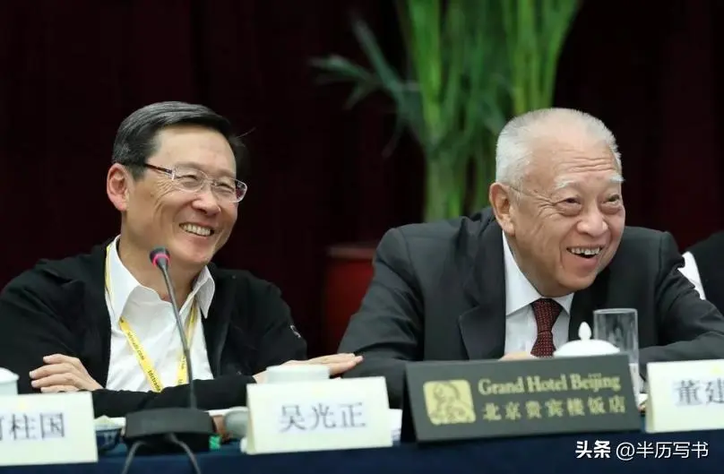 他曾是董建华头号劲敌，在政商界大杀四方，却一生都没能当选特首