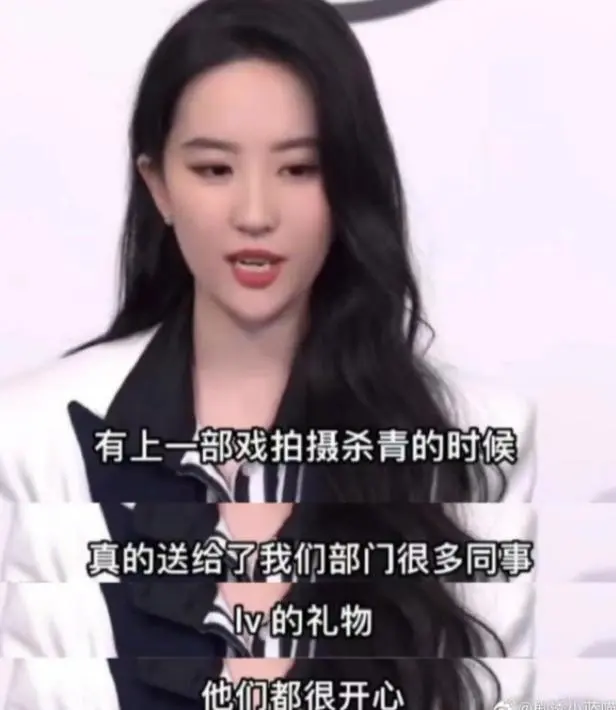 不查不知道，一查吓一跳，身价上亿的刘亦菲，私下的生活壕到离谱