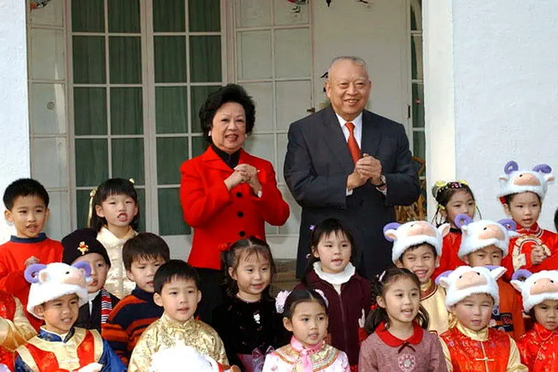 老婆是初恋 董建华与妻结褵65年“从没传桃色新闻”