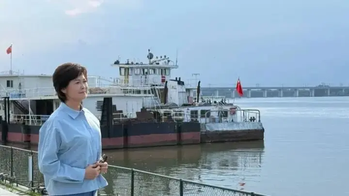 太突然！敬一丹女儿发布讣告：我最亲爱的妈妈，大家熟悉的敬大姐，今天走了