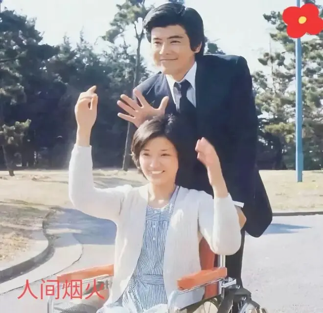 山口百惠也老了，一袭黑衣挡不住臃肿身材