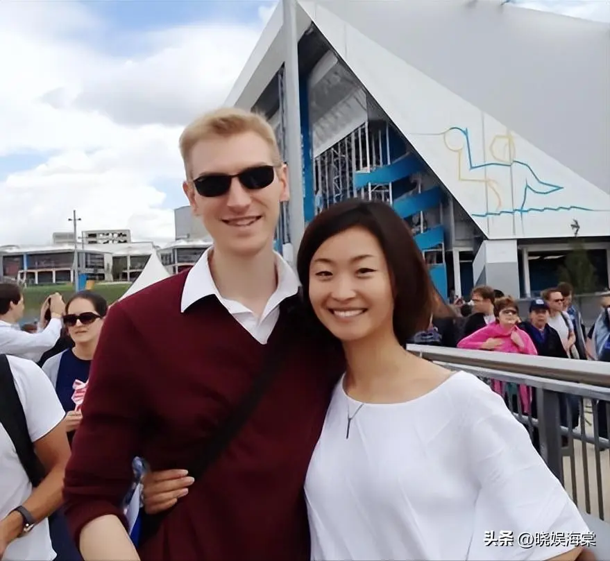 为娶敬一丹女儿，英国小伙舍弃高薪定居北京，跨国婚姻也曾遇危机