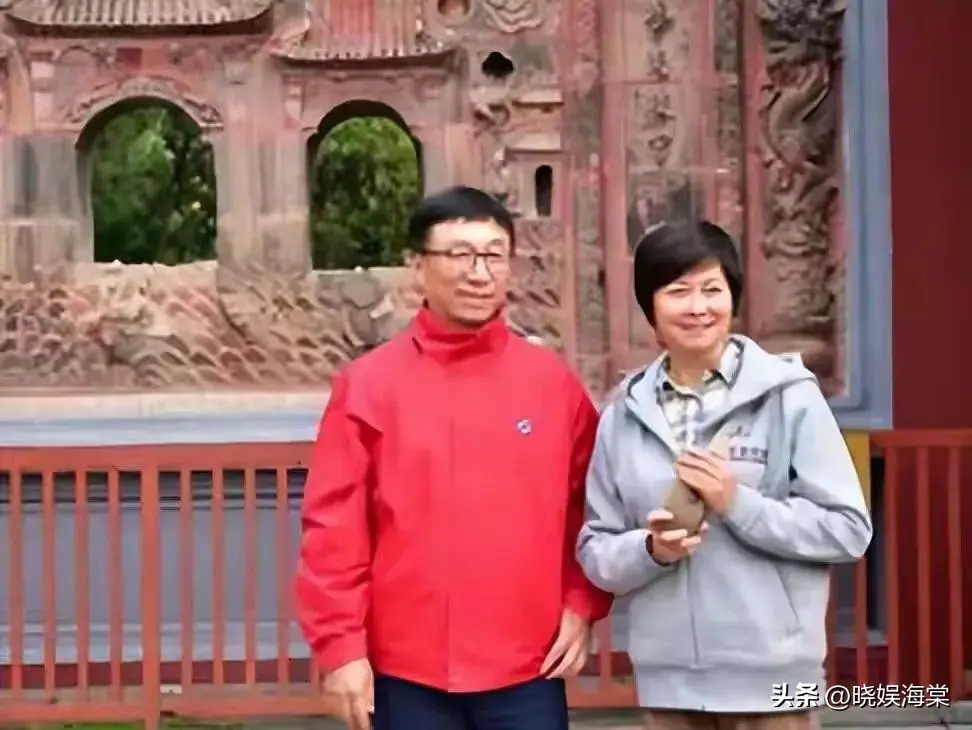 为娶敬一丹女儿，英国小伙舍弃高薪定居北京，跨国婚姻也曾遇危机