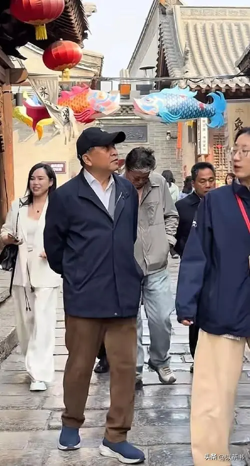 大山现状：移居回加拿大，头发胡子全白认不出，仍不忘恩师姜昆