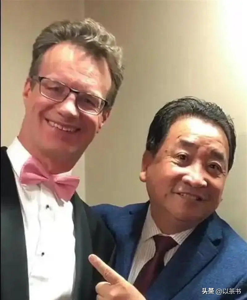 大山现状：移居回加拿大，头发胡子全白认不出，仍不忘恩师姜昆