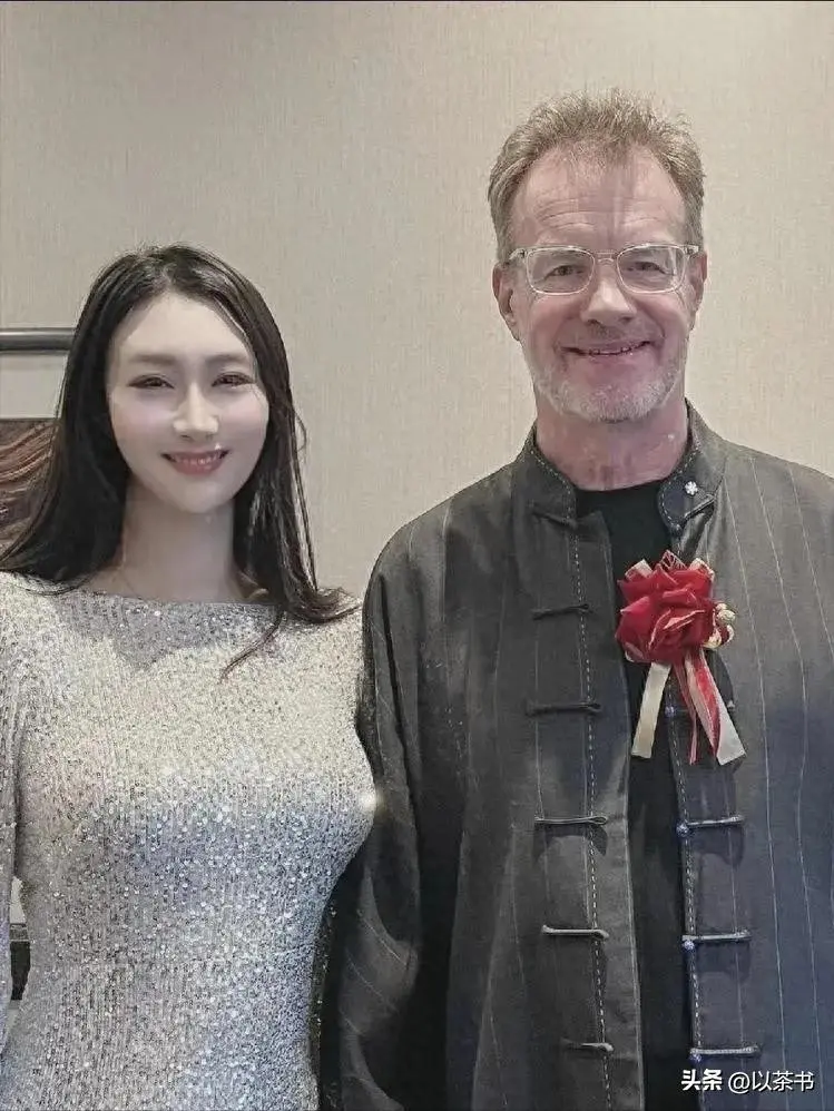 大山现状：移居回加拿大，头发胡子全白认不出，仍不忘恩师姜昆