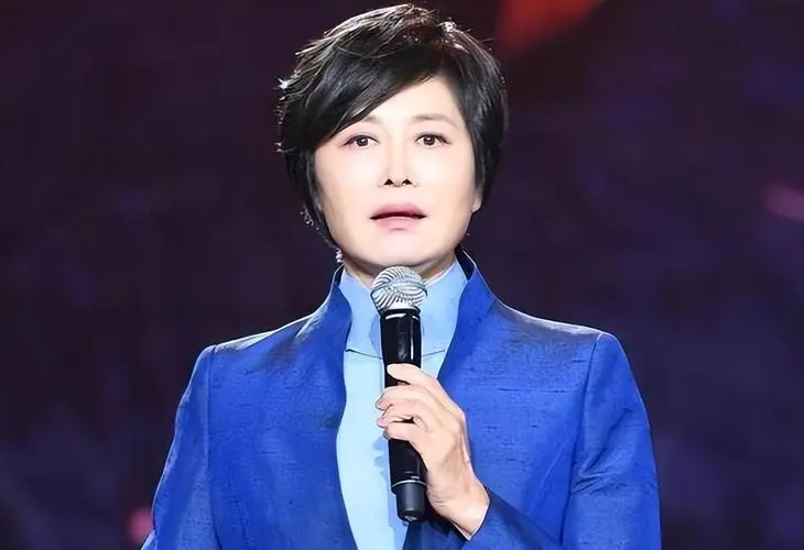 好友曝敬一丹生病过程：挺过18天凶险期，会自主呼吸，差一步能醒