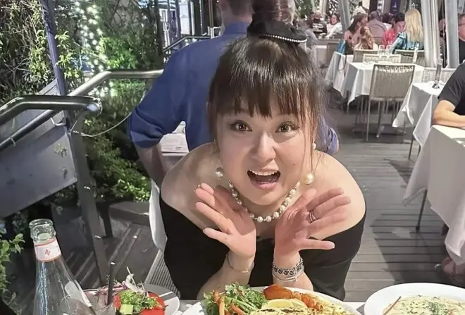 香港知名女星渴望结婚，41岁还未谈过恋爱...