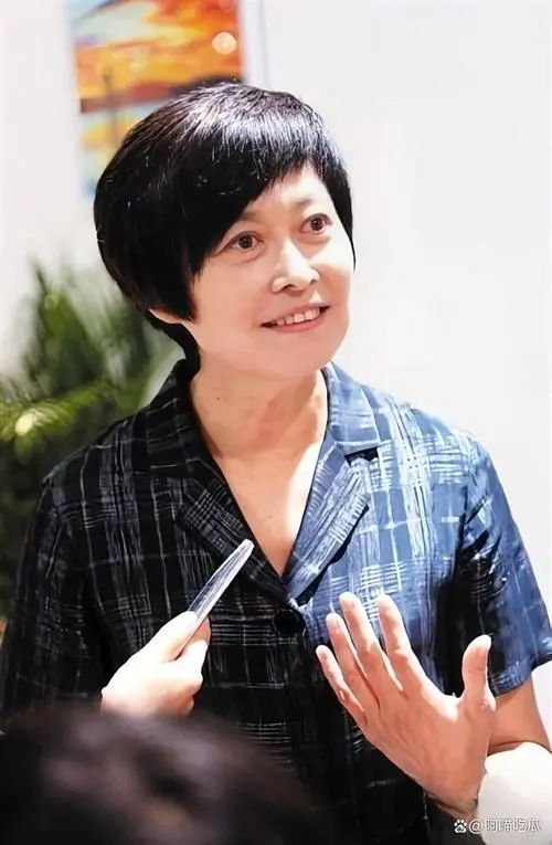 好友曝敬一丹生病过程：挺过18天凶险期，会自主呼吸，差一步能醒