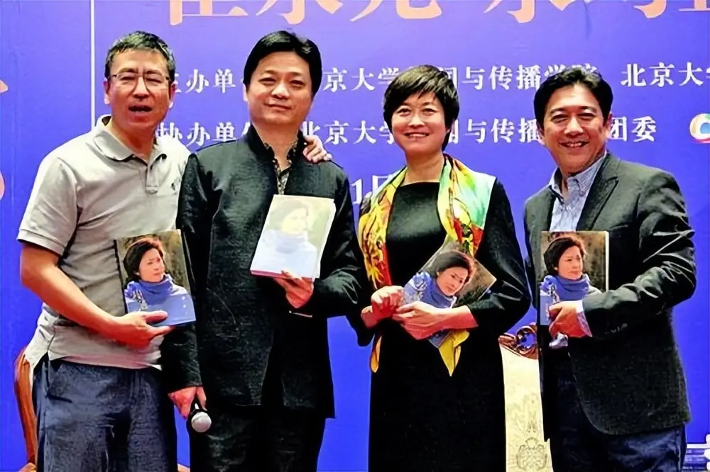 好友曝敬一丹生病过程：挺过18天凶险期，会自主呼吸，差一步能醒