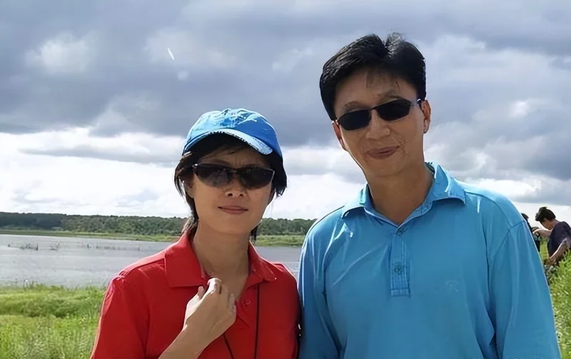 敬一丹病逝后 亿万资产的丈夫处境曝光 恩爱41年私下却分得很清