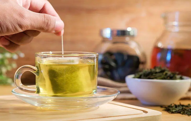 整天只喝茶不碰白开水恐伤肾？ 医揭关键：最怕1种极端喝法