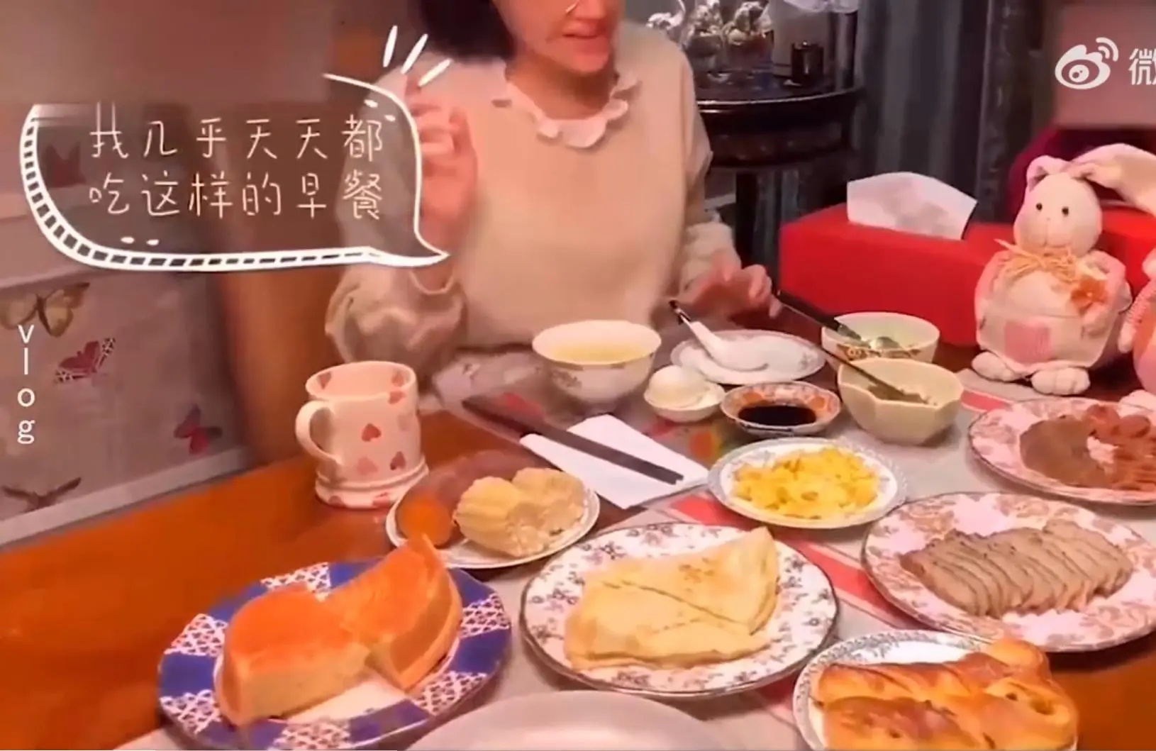 演员许晴分享满满一桌早餐：“我几乎天天都吃这样的早餐”