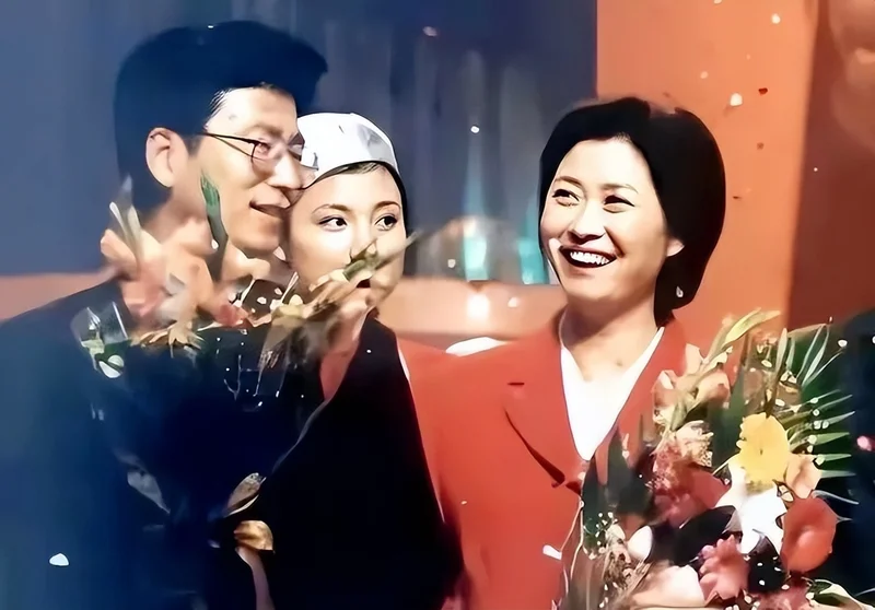 敬一丹病逝后 亿万资产的丈夫处境曝光 恩爱41年私下却分得很清