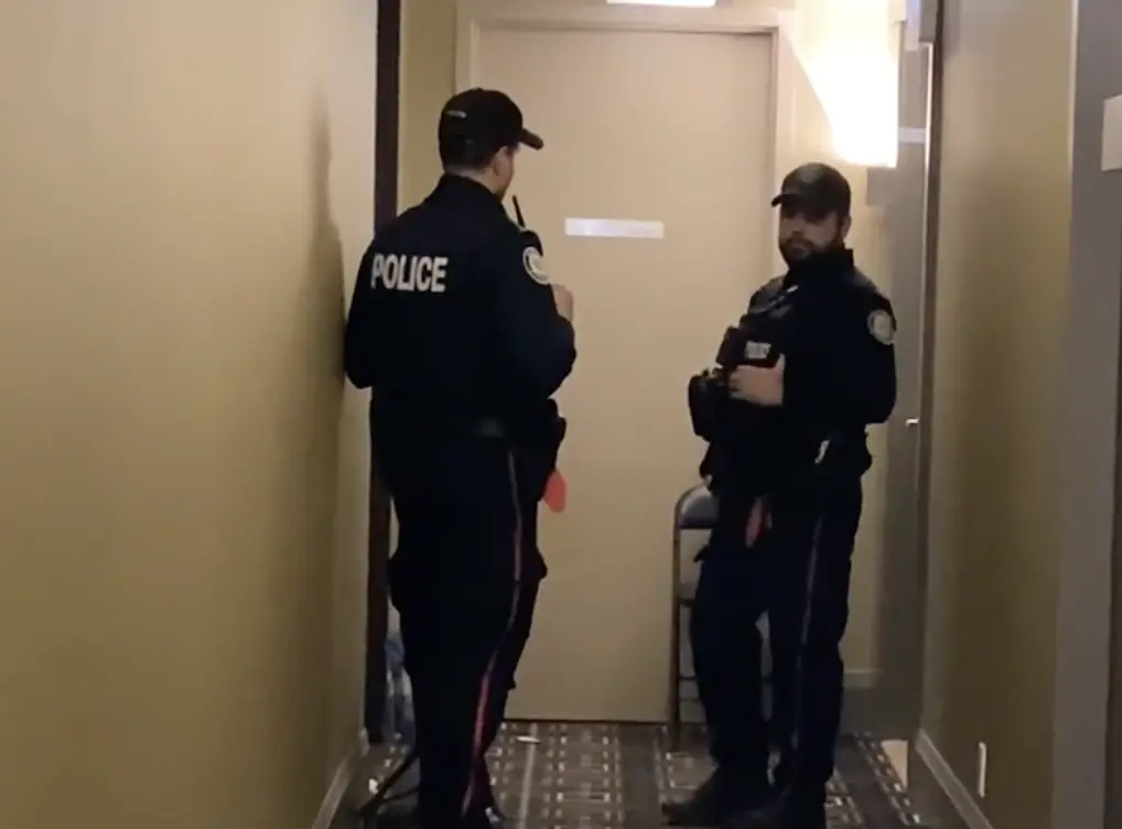 恐怖，多伦多女房产经纪好心收留无家可归男子，最终却死于对方刀下！凶手无需承担刑责