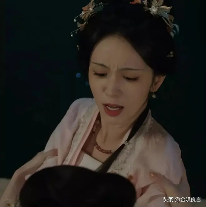 《一瓯春》49岁苗圃一出场，女主可以打酱油了！