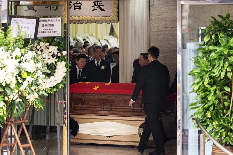 董建华告别式／梁振英扶灵 石泰峰悼词：一国两制杰出贡献者