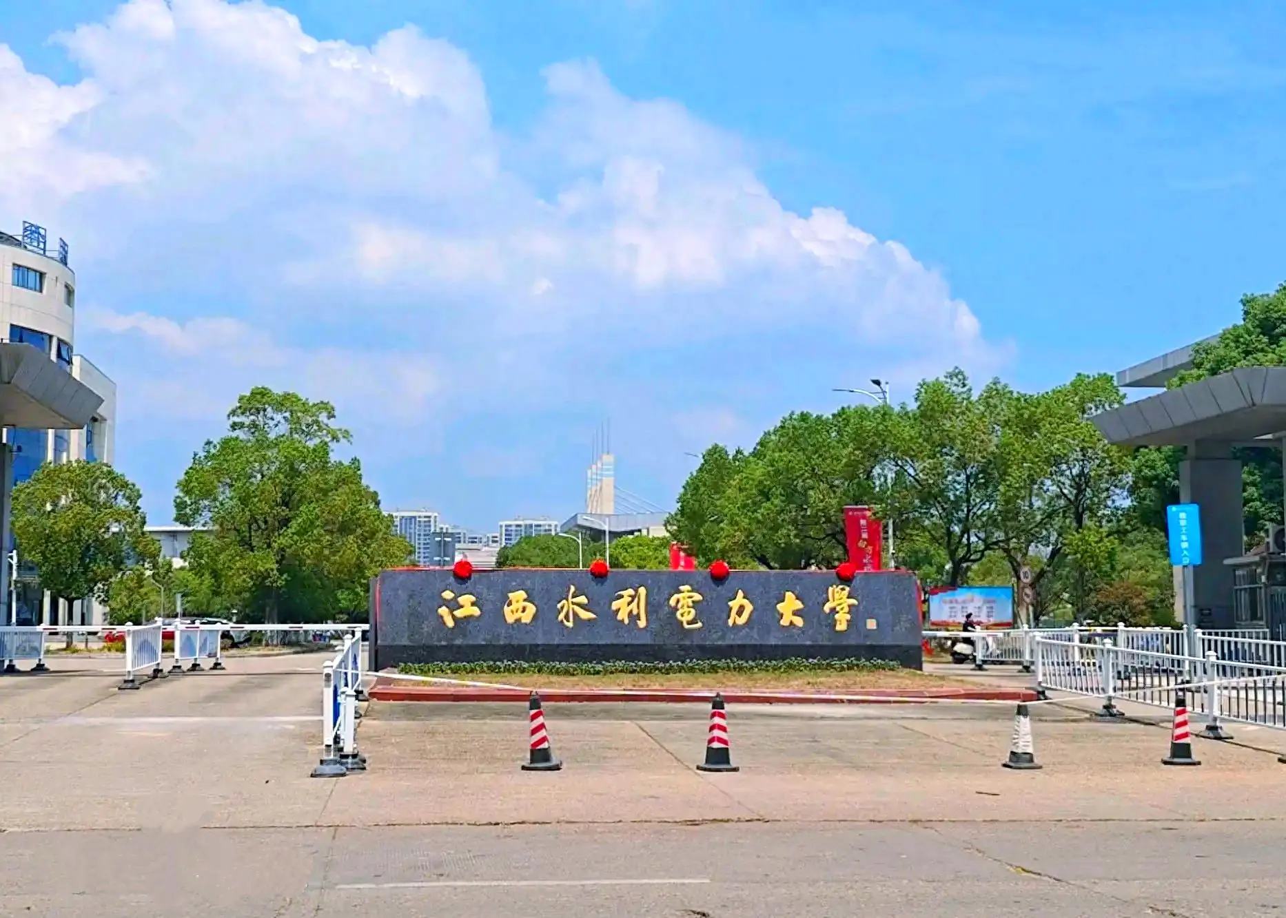 传奇富豪段永平：父亲早逝，为了妻子移居美国，成就两大超级富豪