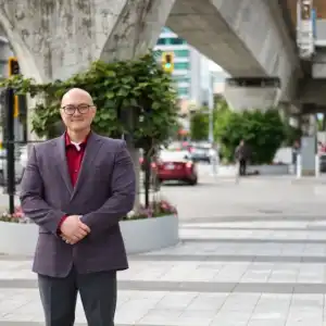 前省议员姚君宪Henry Yao 退出今年列治文市长选举