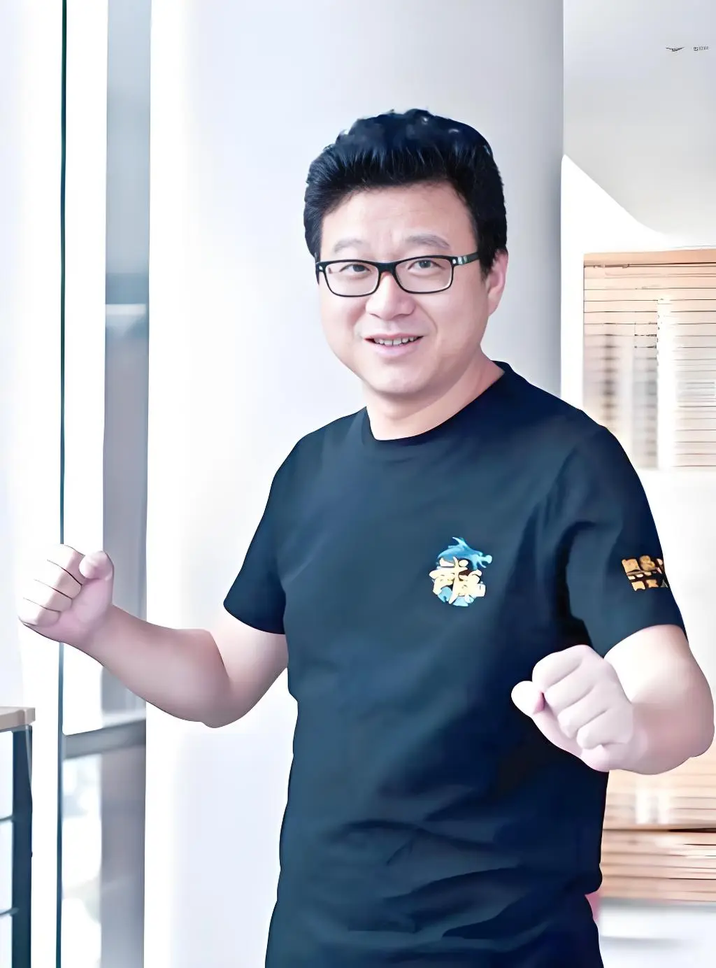 传奇富豪段永平：父亲早逝，为了妻子移居美国，成就两大超级富豪