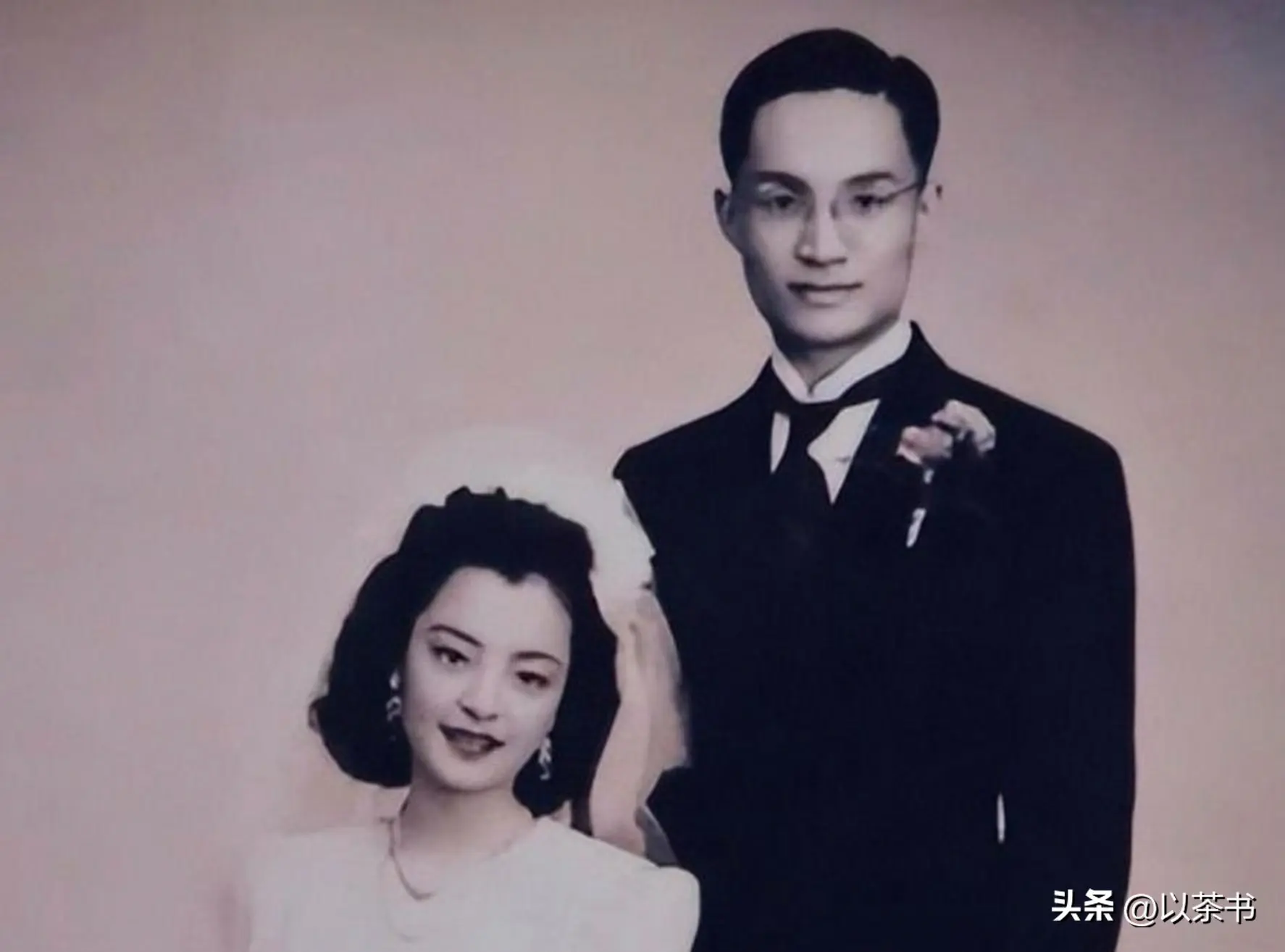 不查不知道！金庸去世8年，遗孀林乐怡卖3套豪宅，私下生活有多壕