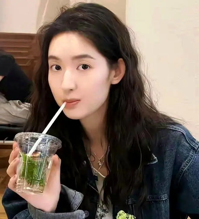 王玉雯澄清与杨玏未领证，承认5年情已分手