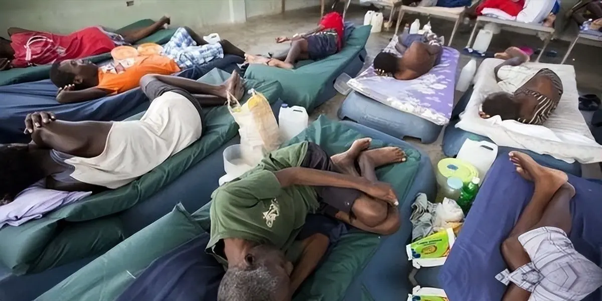 迪拜“地狱”监狱：一间牢房20人，强奸是家常便饭，随时会被电击