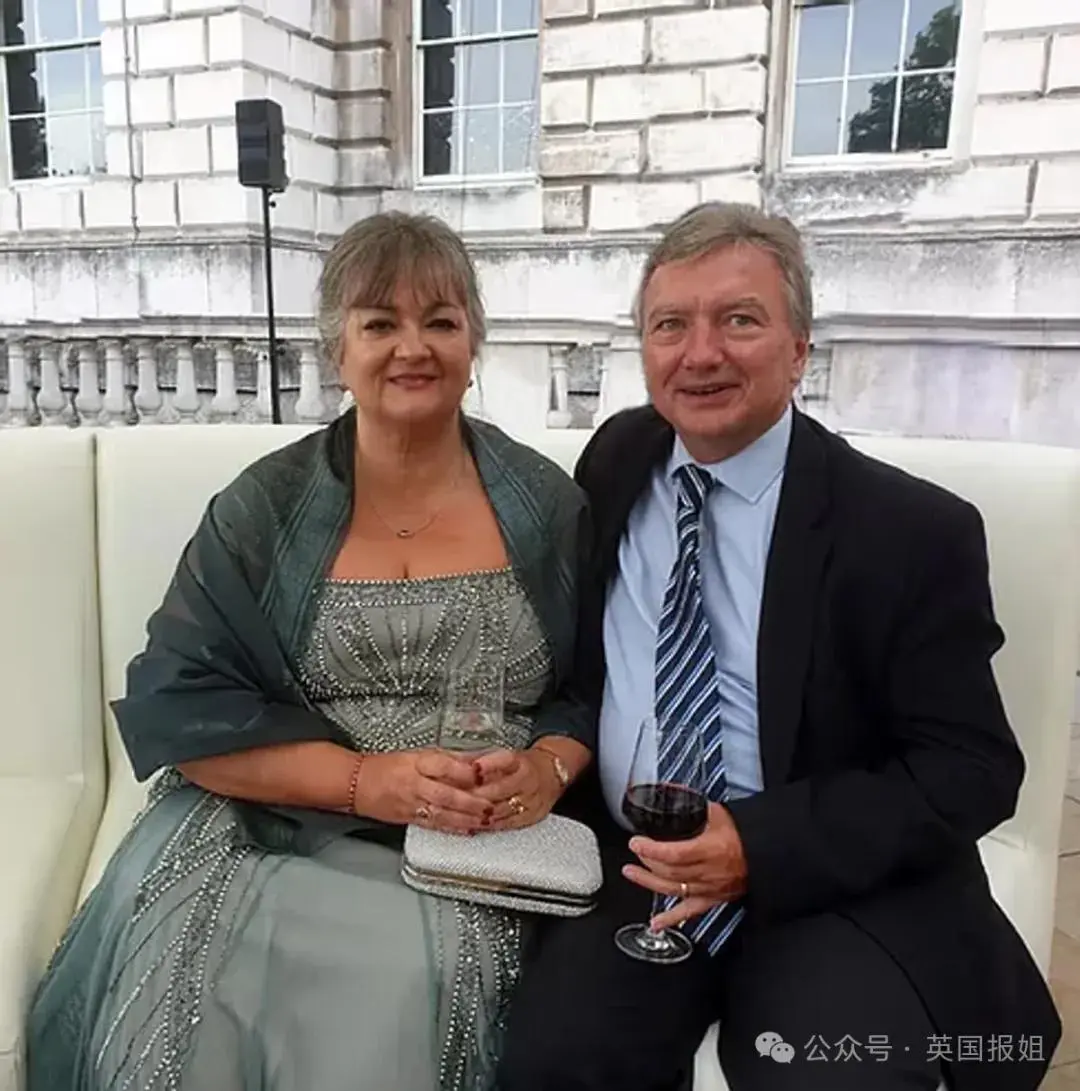 英夫妇中10亿彩票捐5亿？亲朋好友躺赢收钱