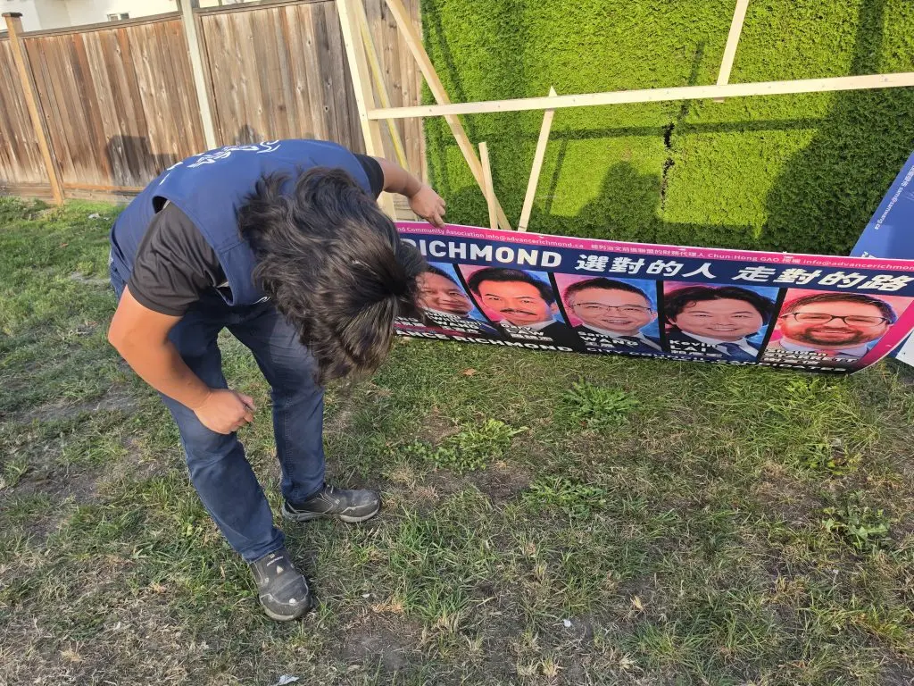 列治文种族主义气氛升高？有华裔候选人宣传板屡遭恶意破坏