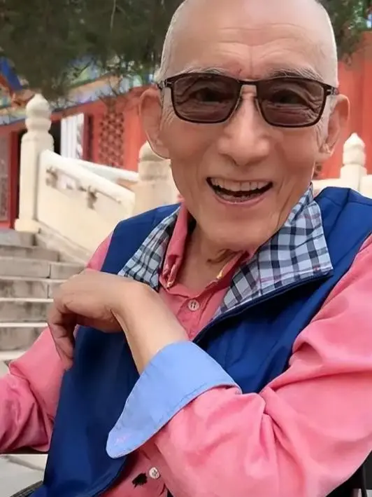 游本昌去世前一月爱妻辞世，因无房产终老老年公寓！