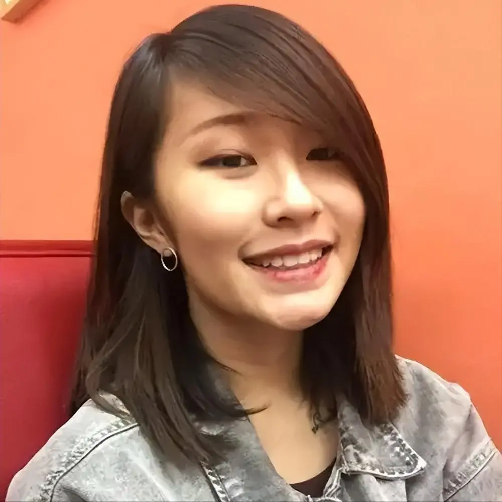 刘欢女婿长相帅气,履历优秀,难怪能娶到刘一丝