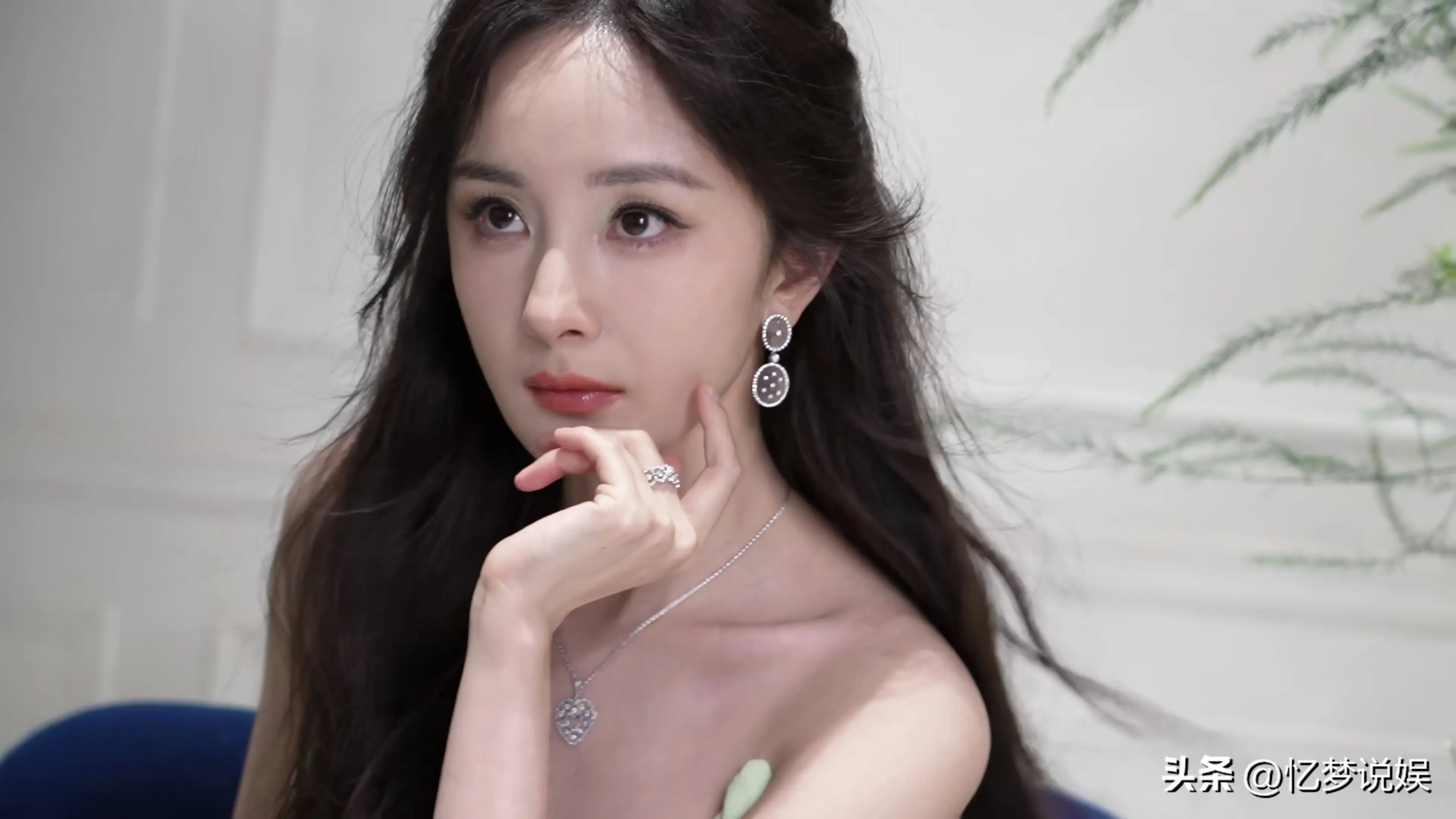 杨幂刘恺威离婚8年，小糯米12岁香港读书