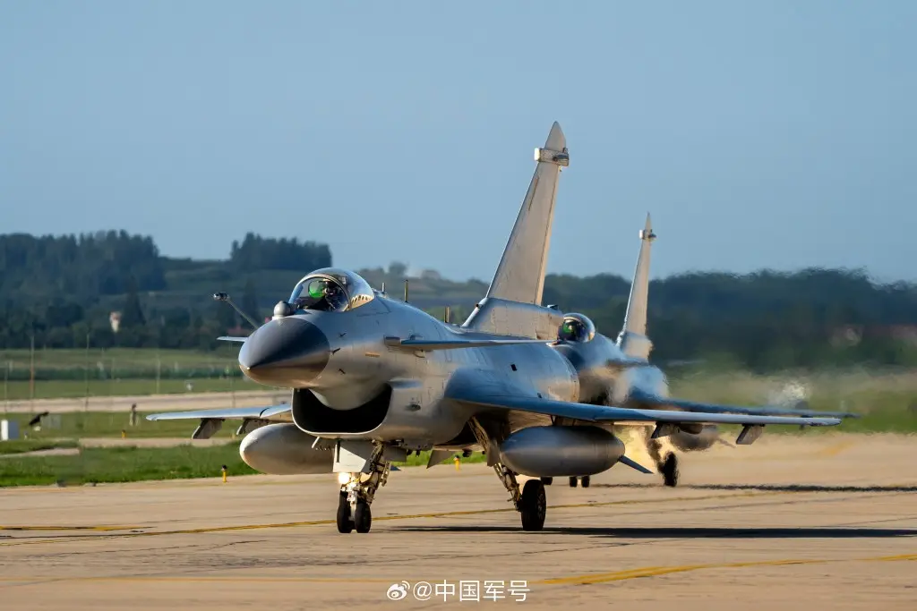央视披露歼-35A代号“云龙”  “龙之家族”一次看清
