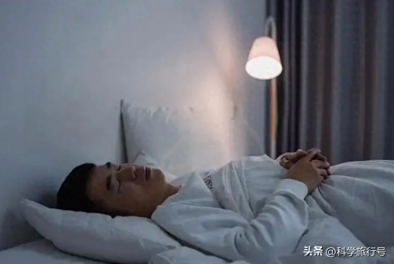 科学家最新发现:大脑会在睡眠中自我清洁 速度惊人!