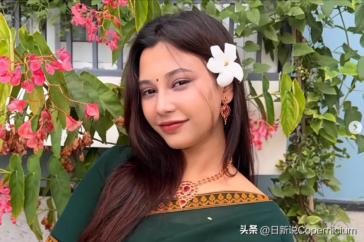 女生与男子开房身亡，凌晨2点曾打给母亲求救