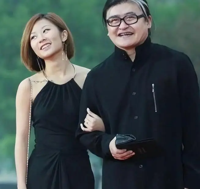 刘欢女婿长相帅气,履历优秀,难怪能娶到刘一丝