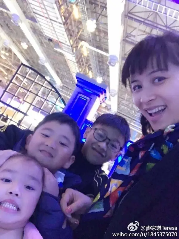 知名女星曝长子加拿大留学吃尽苦头，已休学