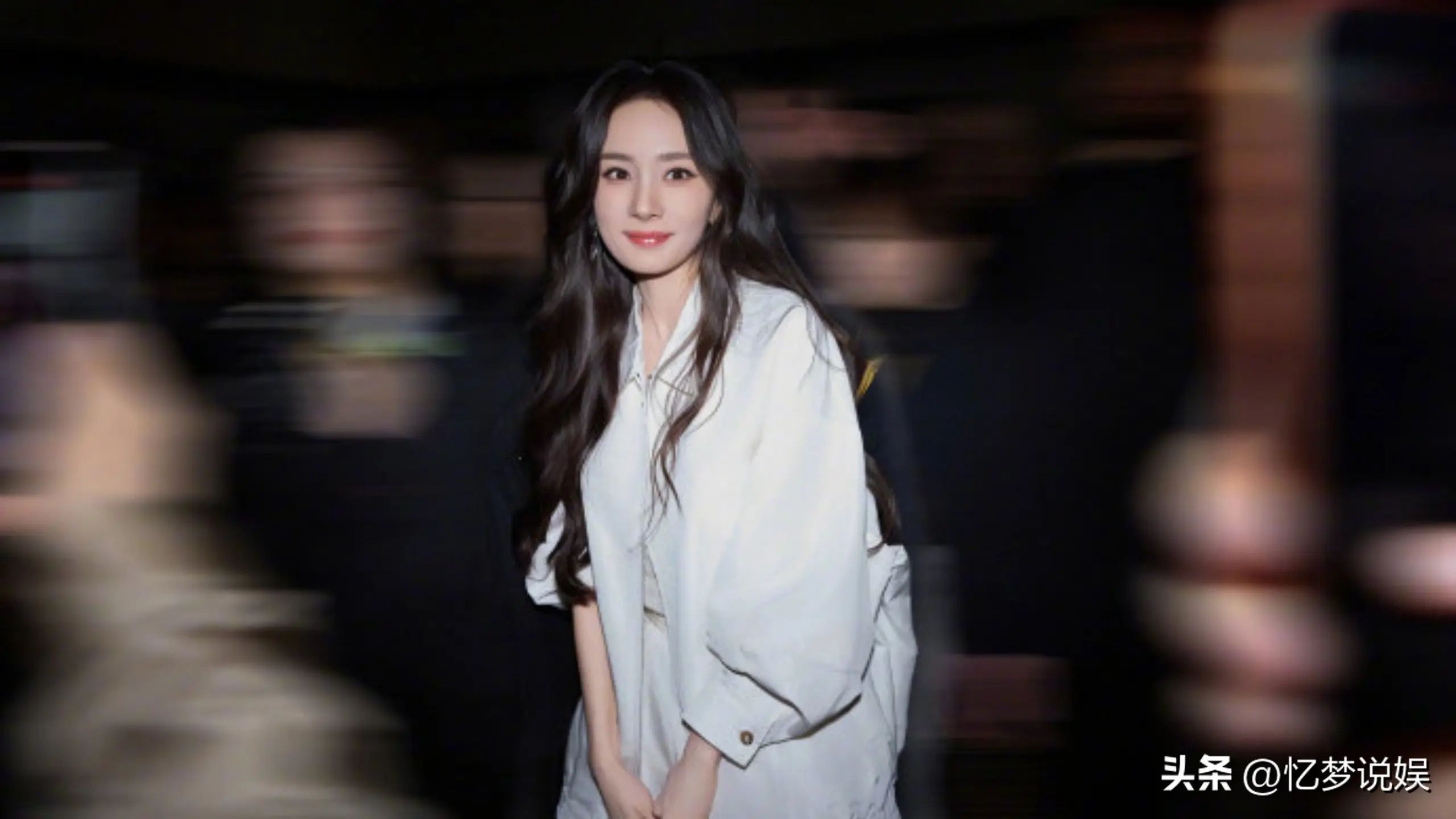 杨幂刘恺威离婚8年，小糯米12岁香港读书