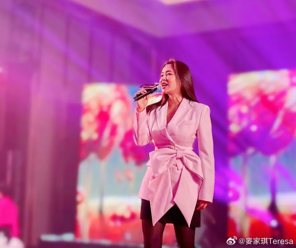 知名女星曝长子加拿大留学吃尽苦头，已休学
