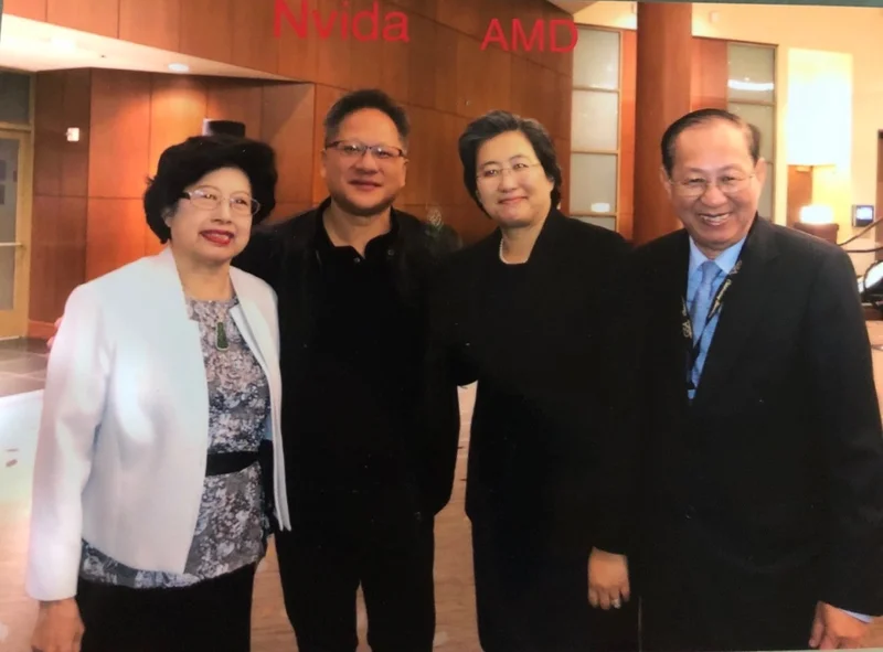 白宫国宴主桌唯一女CEO!年薪4亿硅谷女王 硬刚“表舅”黄仁勋