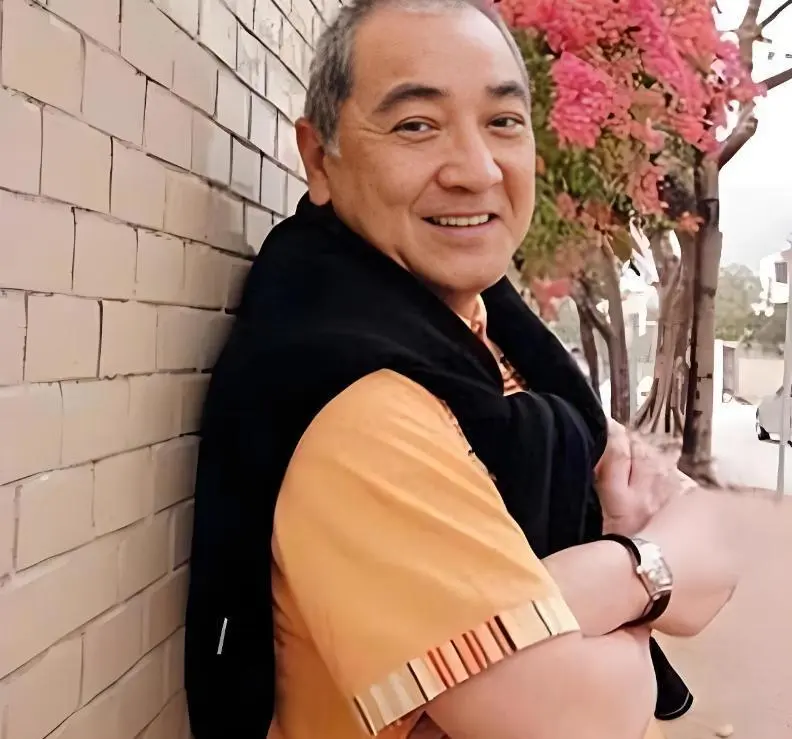 80岁秦沛：定居加拿大，很宠日本妻子