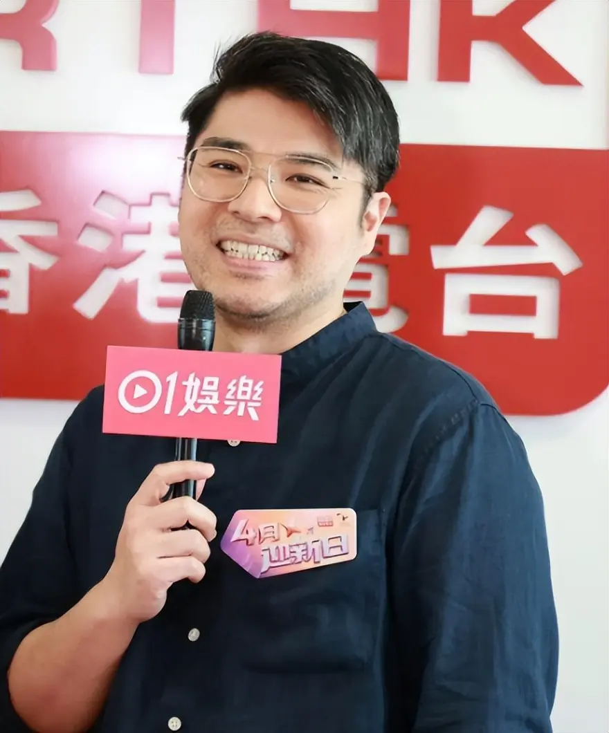 80岁秦沛：定居加拿大，很宠日本妻子