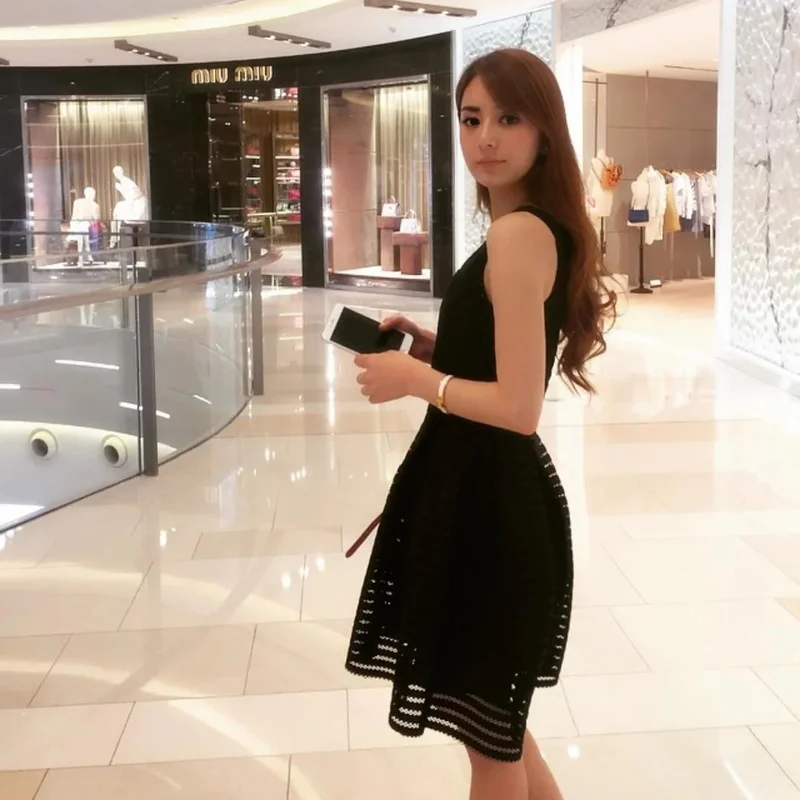 郭富城深圳演唱会，两女儿首次露脸跳鲨鱼舞