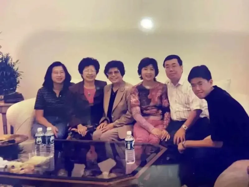 白宫国宴主桌唯一女CEO!年薪4亿硅谷女王 硬刚“表舅”黄仁勋