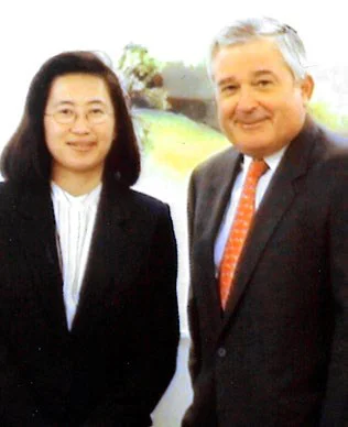 白宫国宴主桌唯一女CEO!年薪4亿硅谷女王 硬刚“表舅”黄仁勋