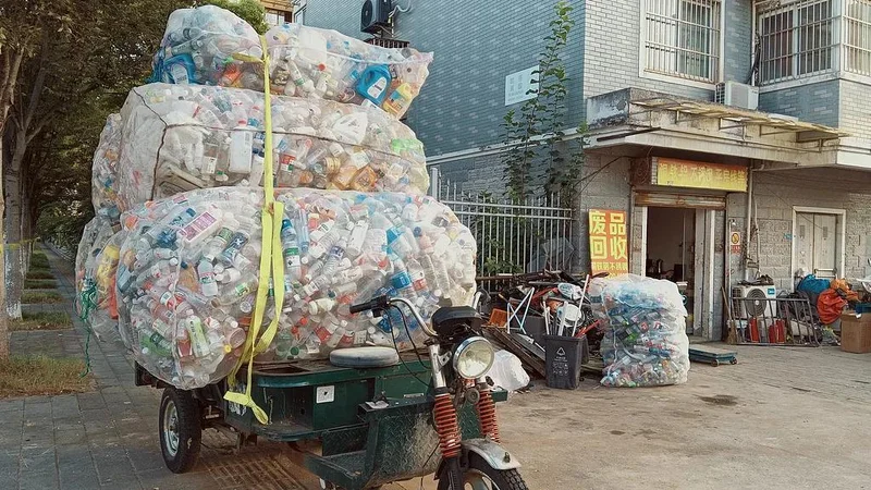 中东局势带火中国废品站:“是十年来涨最猛的一次”