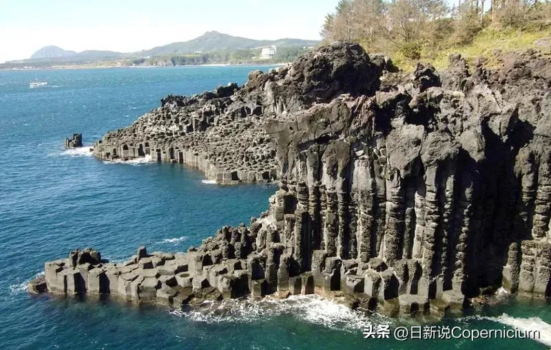 游客拍照失足溺亡 济州岛天地渊瀑布夜间关闭