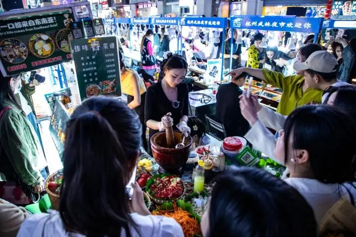 宝马都曾被晾在门口，一晚曾花掉二百万，杭州销金窟这回真冷了？