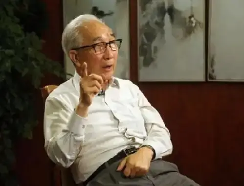 嫁大44岁老艺术家，47岁的她到底图啥？